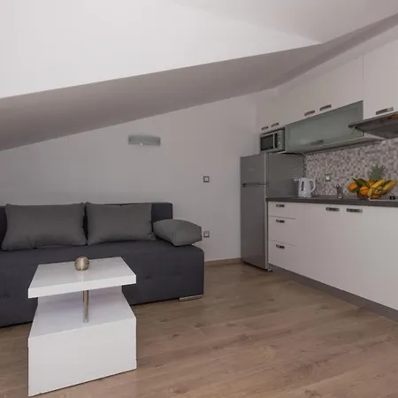 With A Parking Space - 6720 Apartman